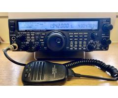 Yaesu FT-847 HF,6m,4m,2m & 70cm Radio